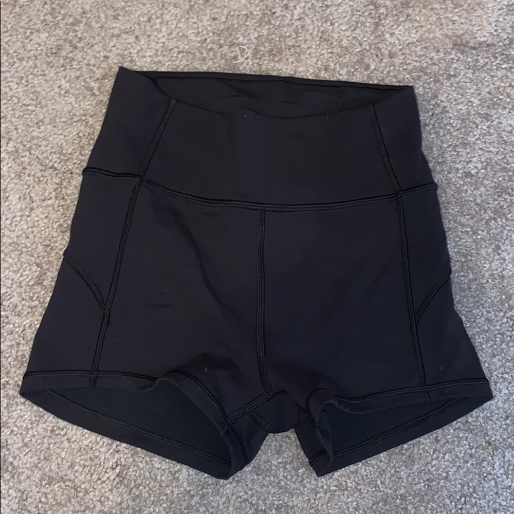 Lululemon In Movement Shorts 2.5”